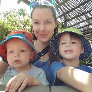 Meet your Posher, Danielle